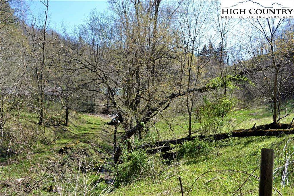 Image number 19 for the current listing