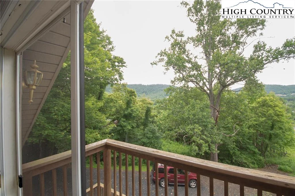 Image number 10 for the current listing