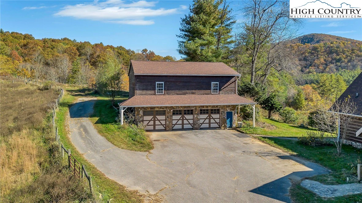 Image number 11 for the current listing