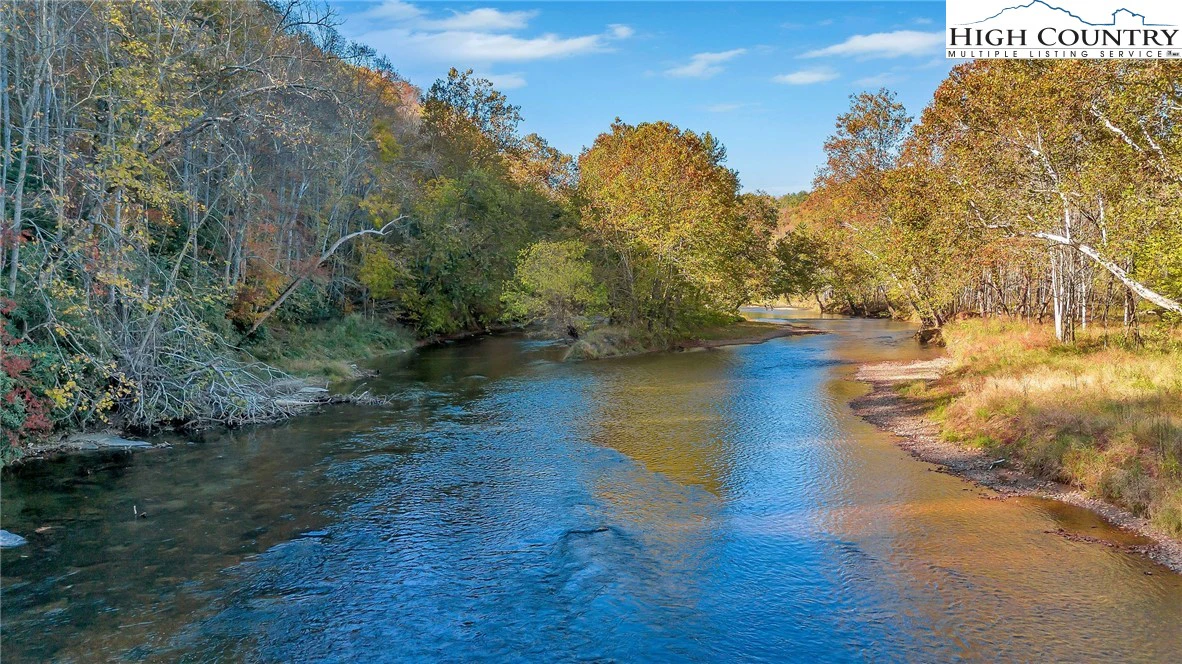 Image number 14 for the current listing