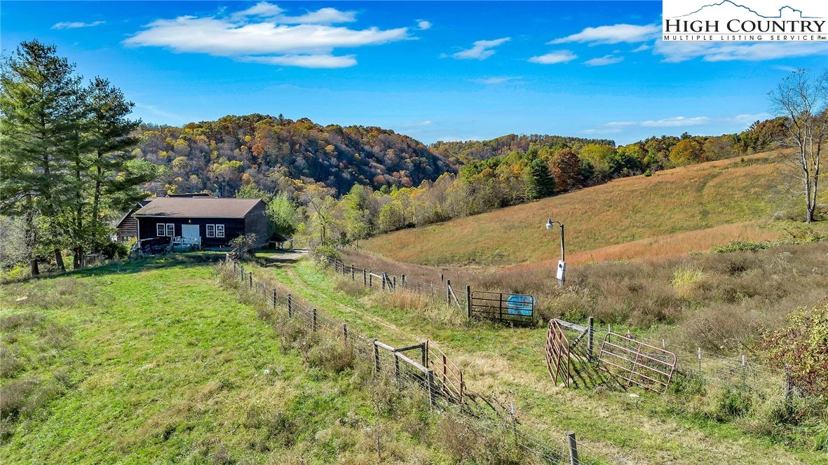 Image number 20 for the current listing