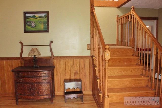 Image number 8 for the current listing