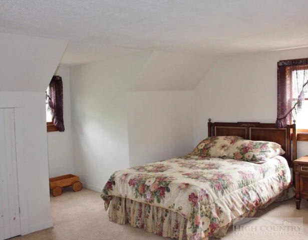 Image number 21 for the current listing