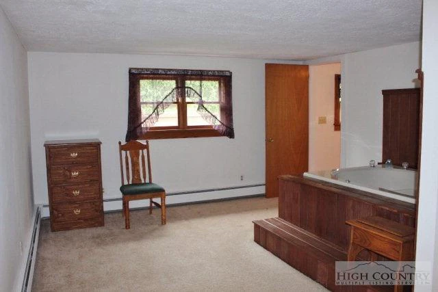 Image number 20 for the current listing