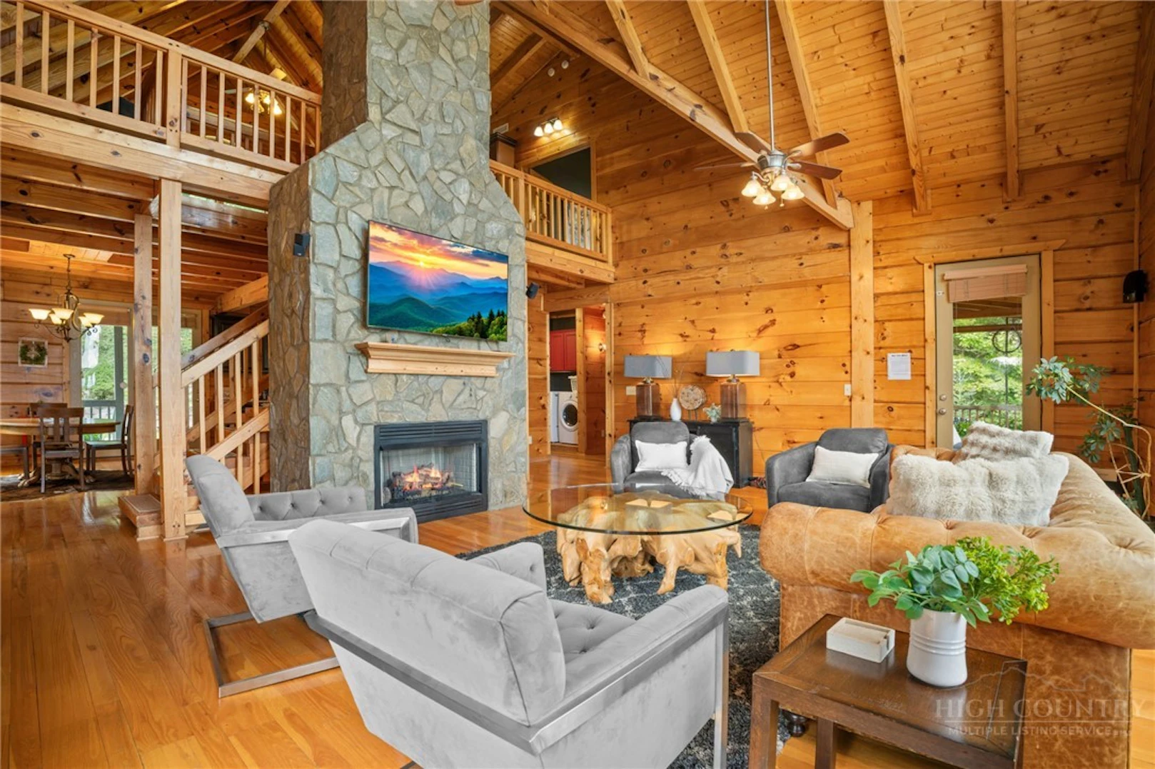 Image number 15 for the current listing
