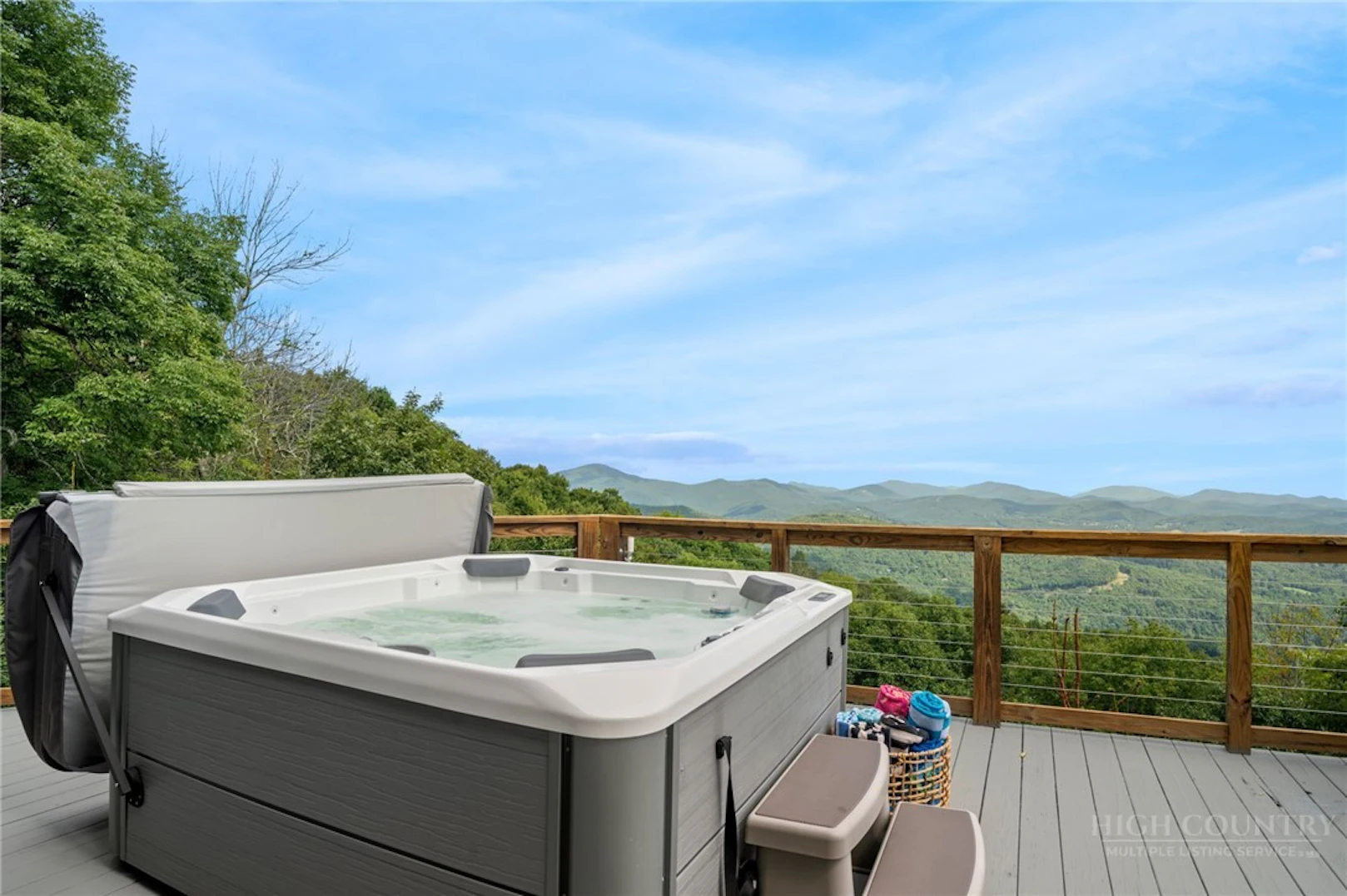 Image number 4 for the current listing