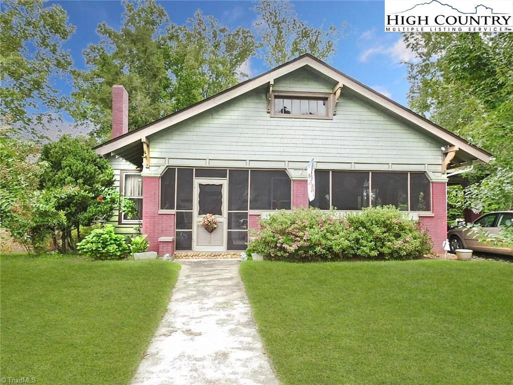 Image number 1 for the current listing
