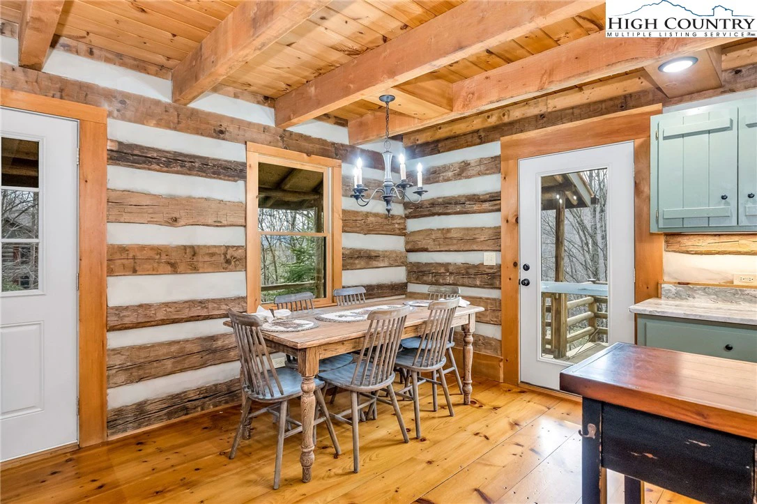 Image number 6 for the current listing
