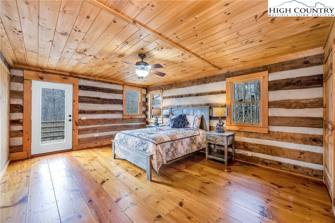 Image number 8 for the current listing