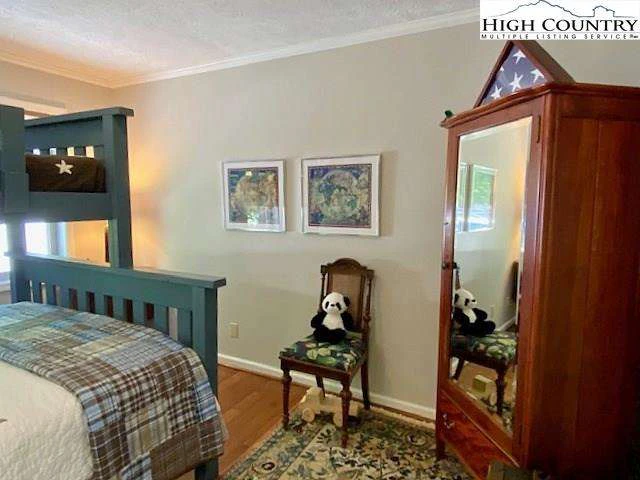 Image number 7 for the current listing