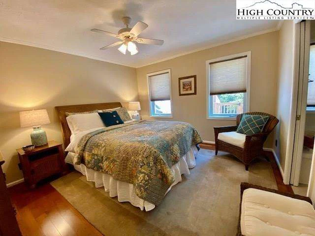 Image number 9 for the current listing