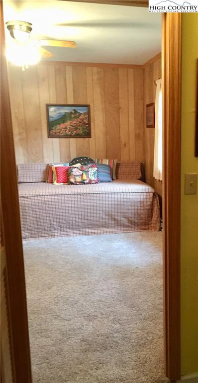 Image number 2 for the current listing