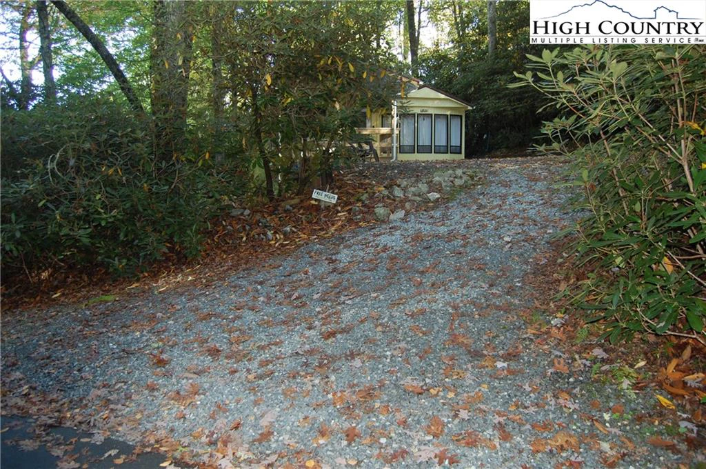 Image number 9 for the current listing