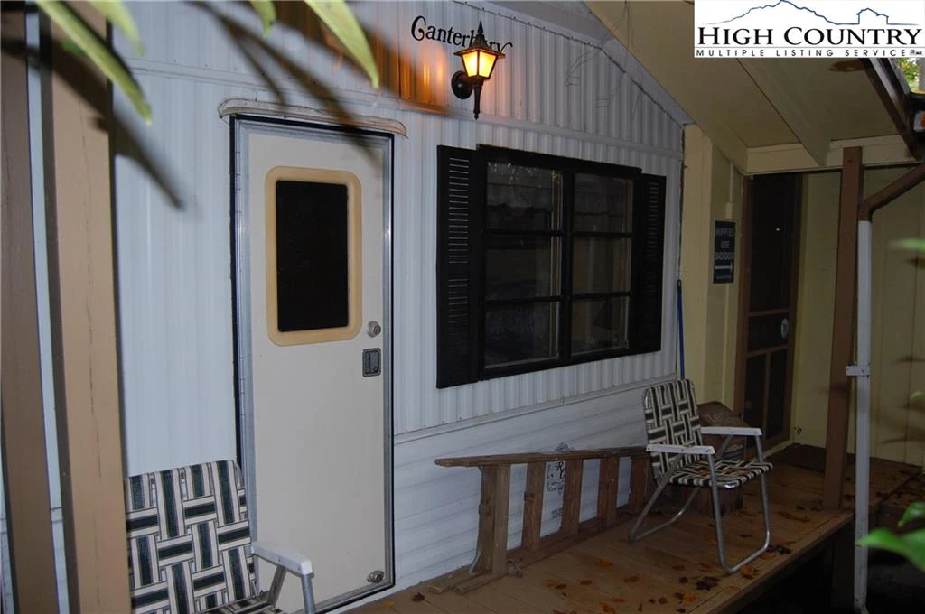 Image number 3 for the current listing