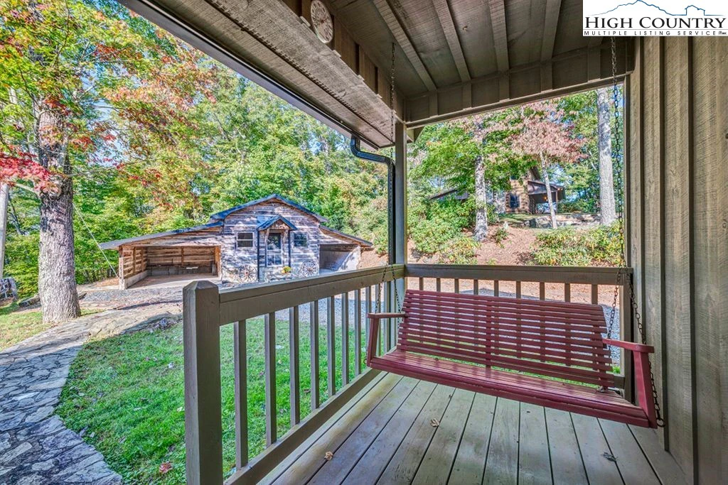 Image number 14 for the current listing