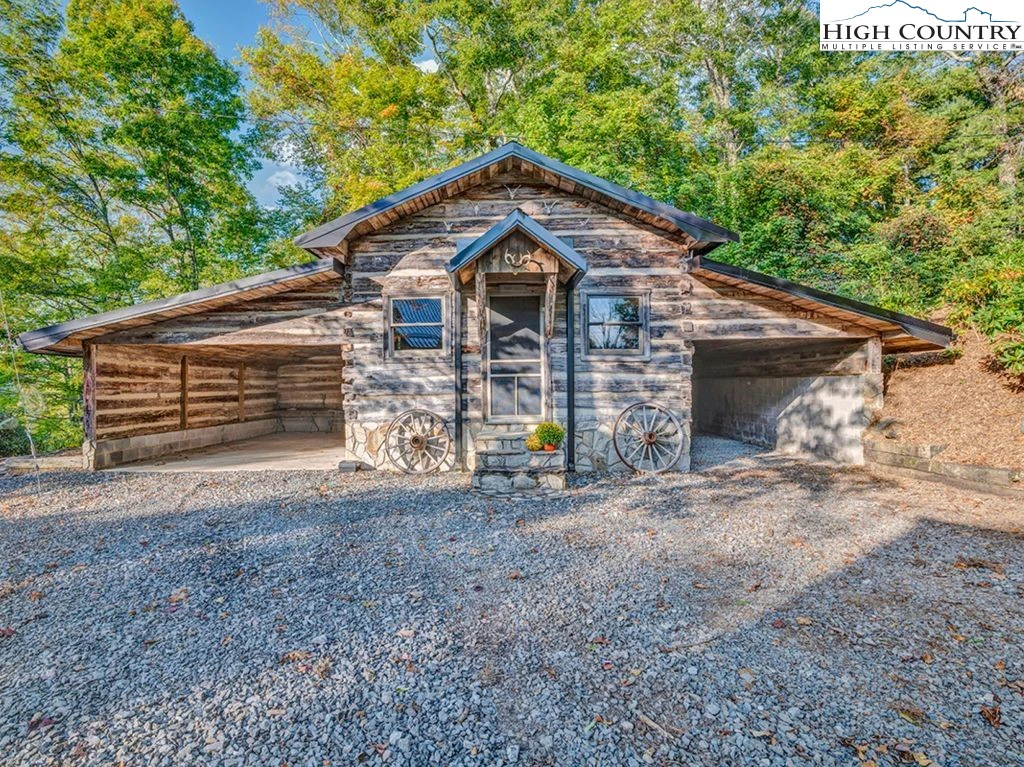 Image number 12 for the current listing
