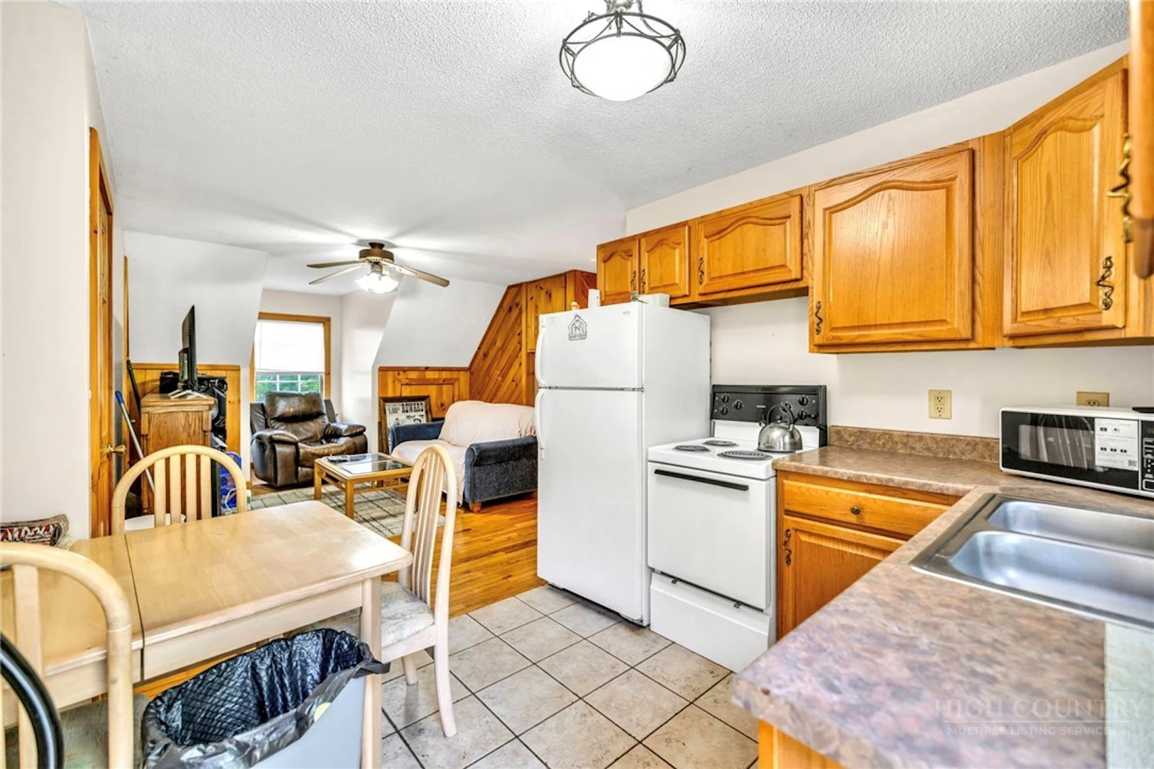 Image number 21 for the current listing