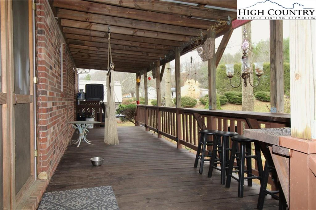 Image number 2 for the current listing