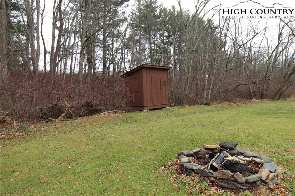 Image number 19 for the current listing