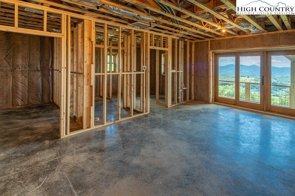 Image number 2 for the current listing