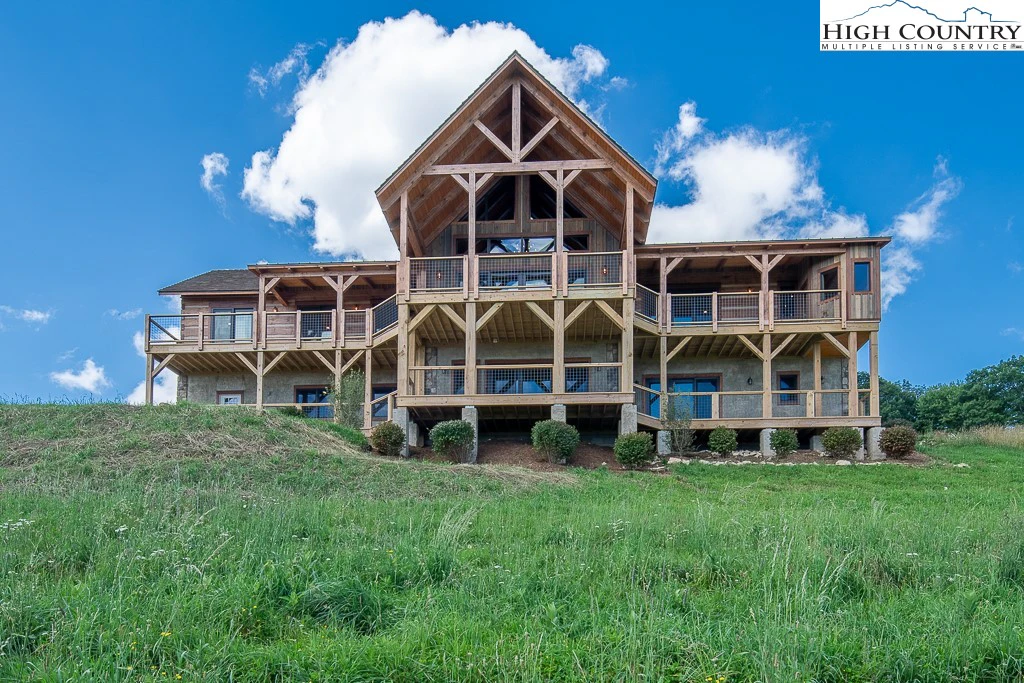 Image number 18 for the current listing