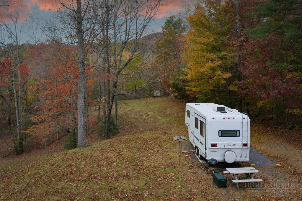 Image number 1 for the current listing