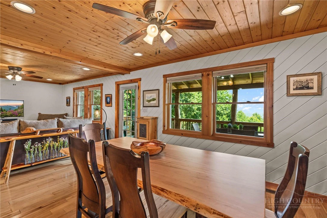 Image number 10 for the current listing