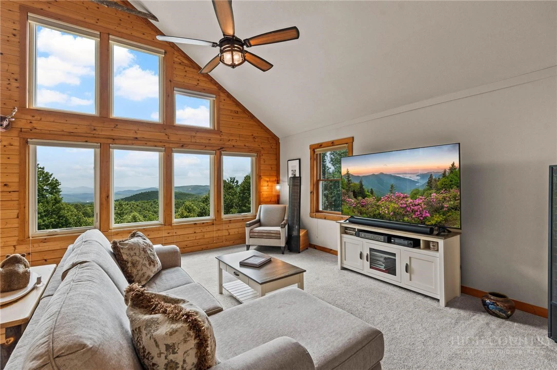Image number 20 for the current listing