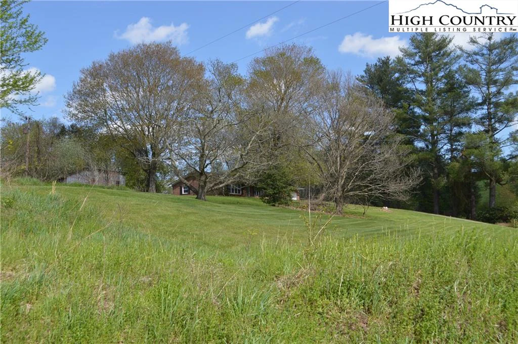 Image number 17 for the current listing