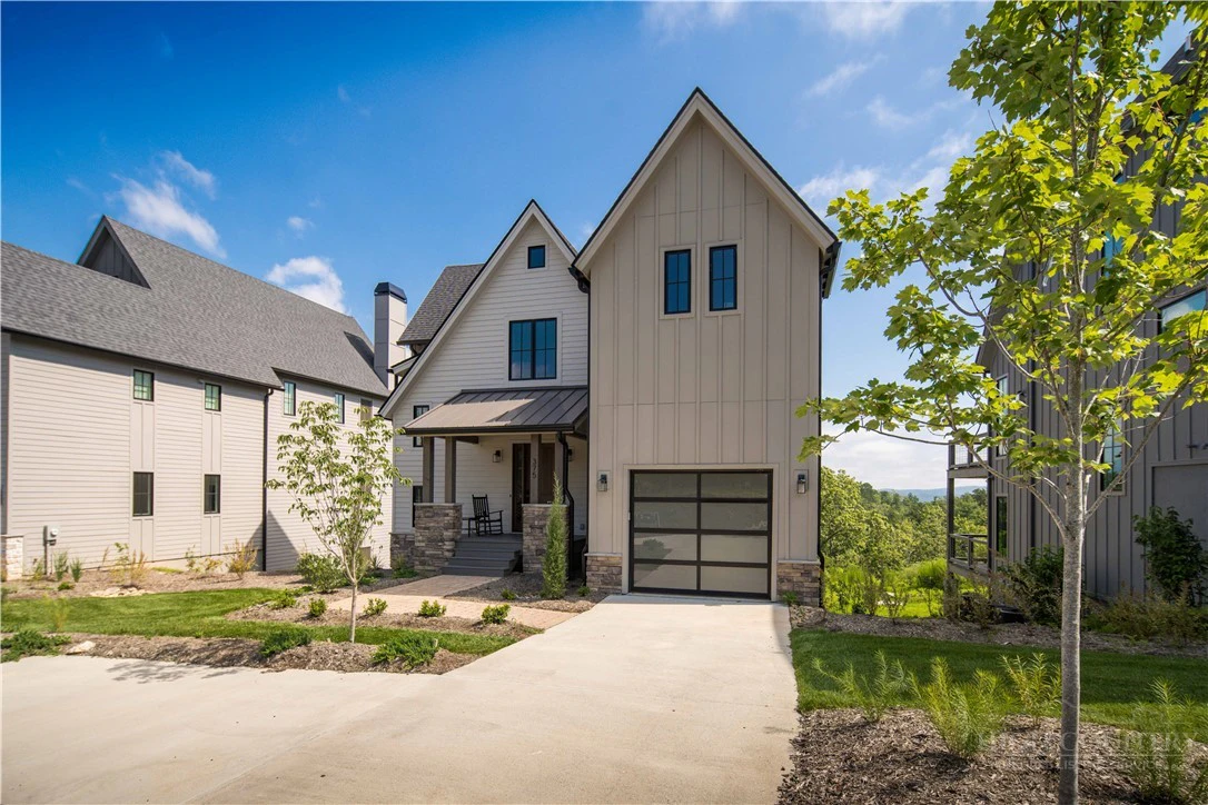 Image number 2 for the current listing
