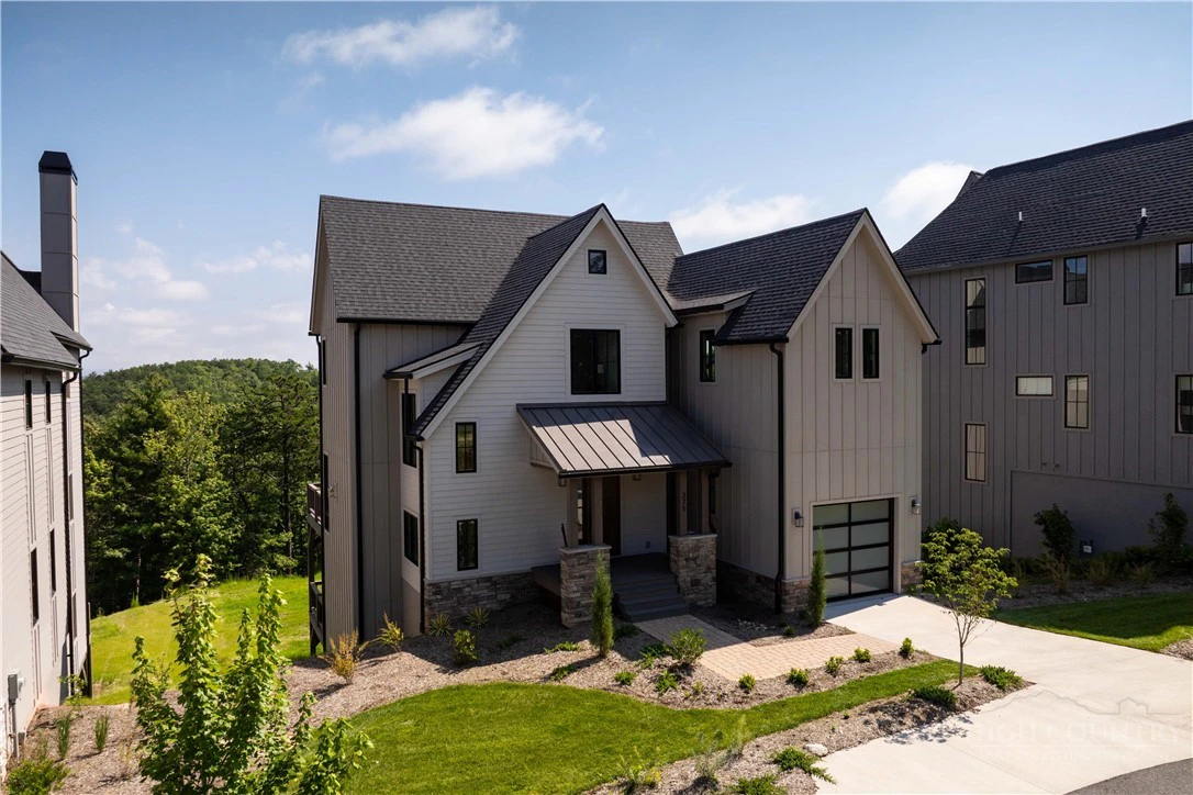 Image number 3 for the current listing