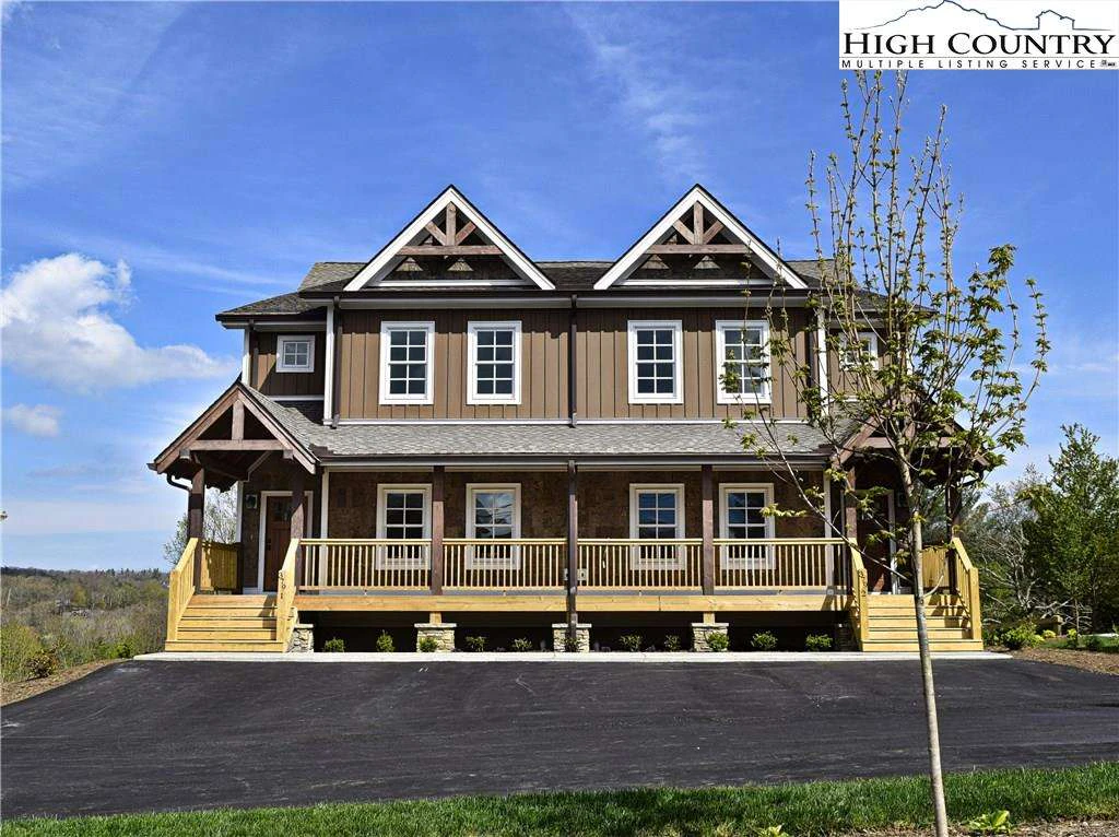 Image number 1 for the current listing
