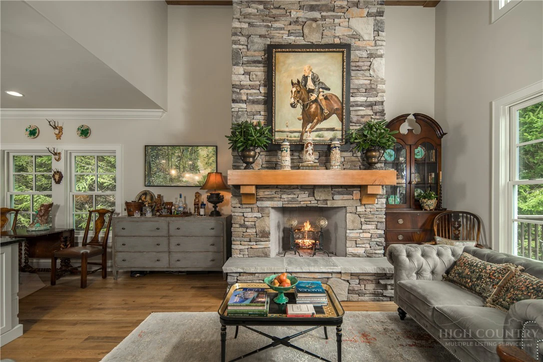 Image number 7 for the current listing