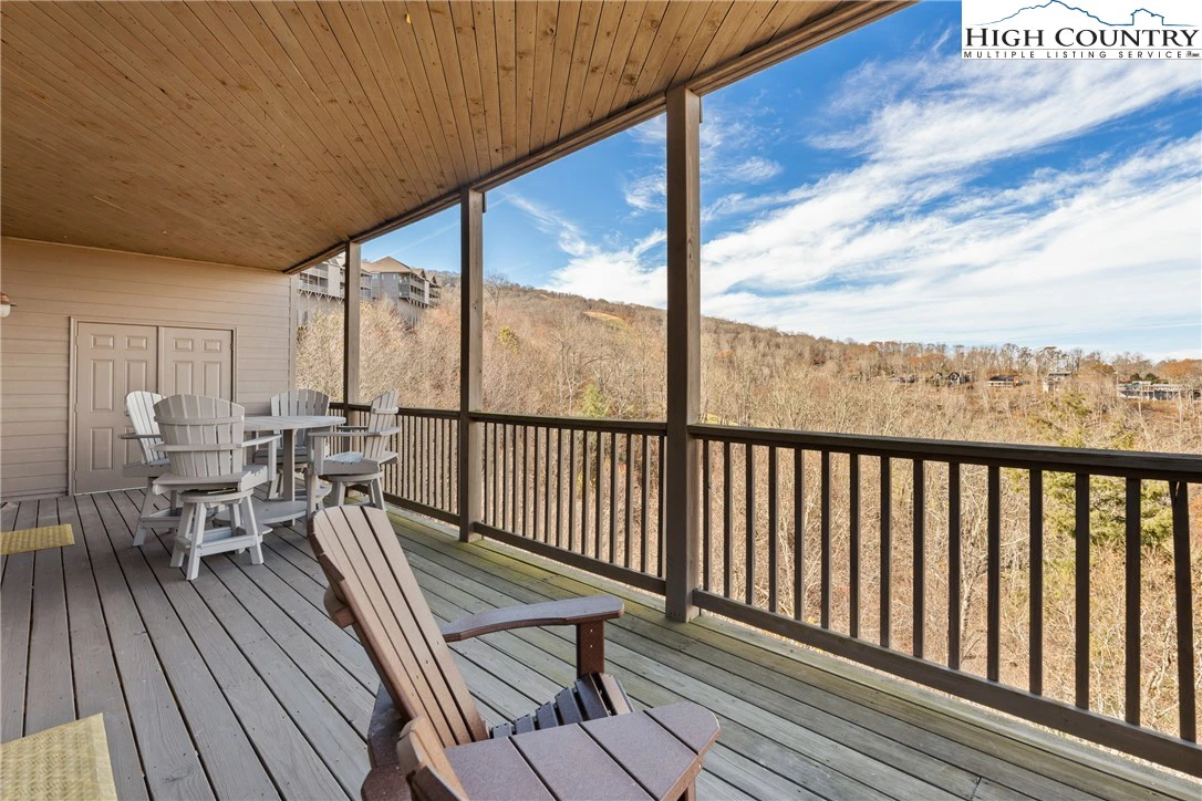 Image number 12 for the current listing