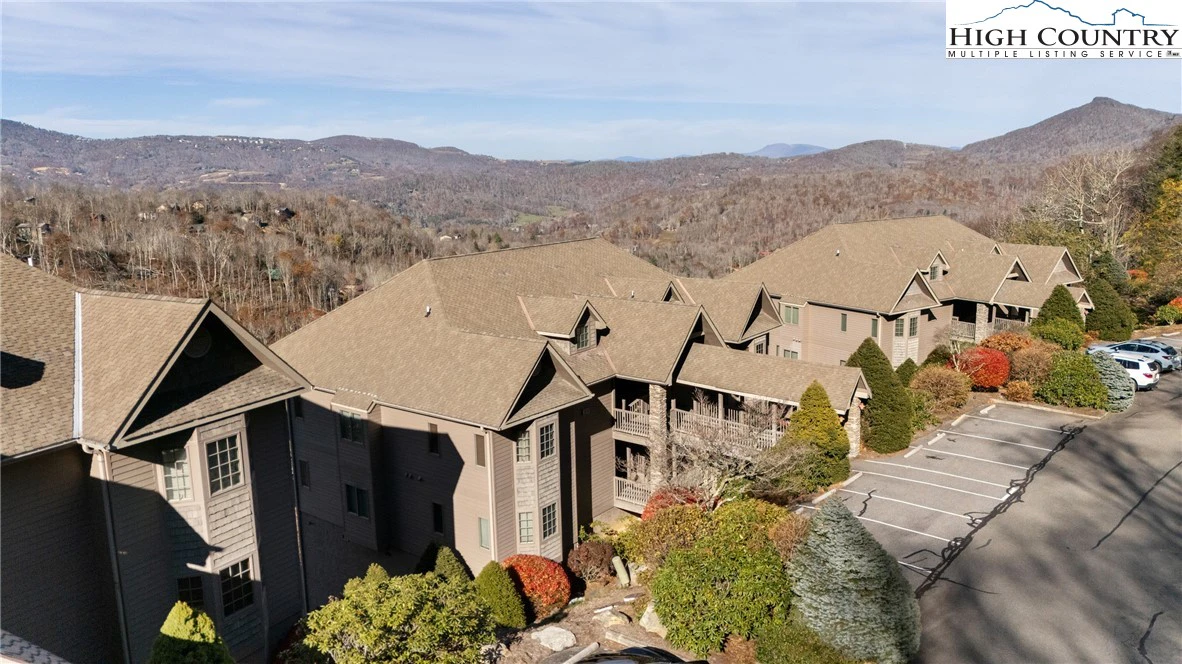 Image number 14 for the current listing