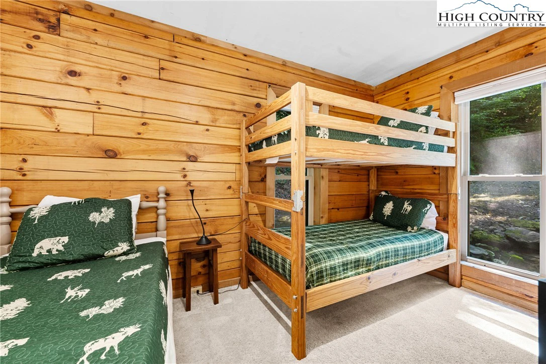 Image number 5 for the current listing
