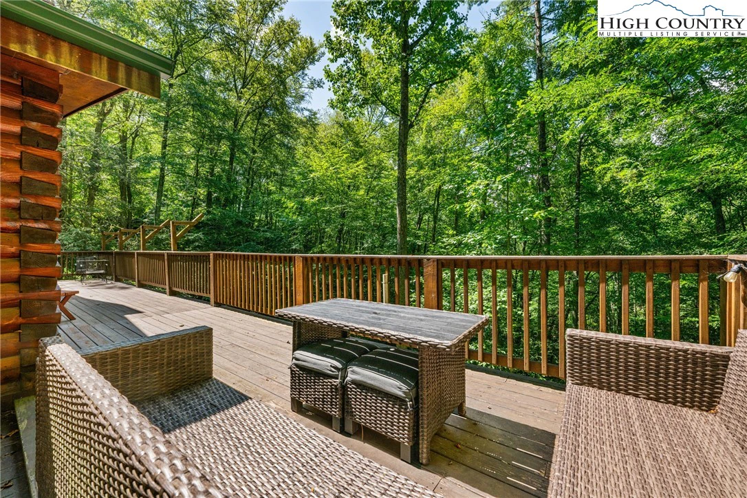 Image number 2 for the current listing