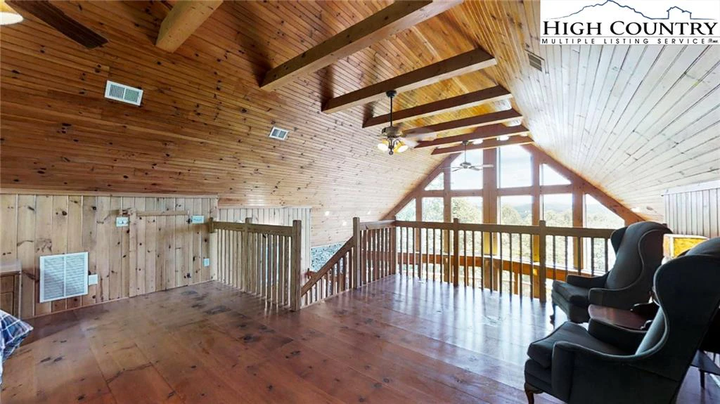 Image number 3 for the current listing