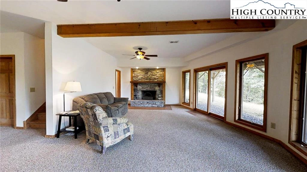 Image number 5 for the current listing
