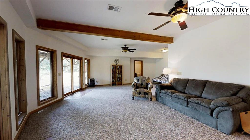 Image number 6 for the current listing