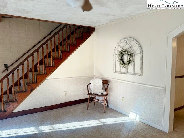 Image number 3 for the current listing