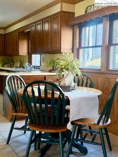 Image number 15 for the current listing