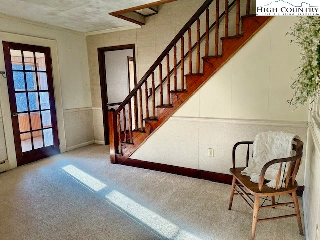 Image number 18 for the current listing
