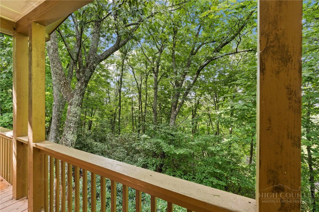 Image number 12 for the current listing