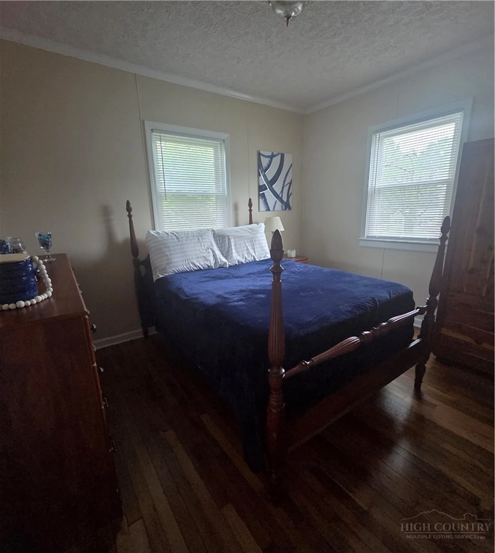 Image number 16 for the current listing