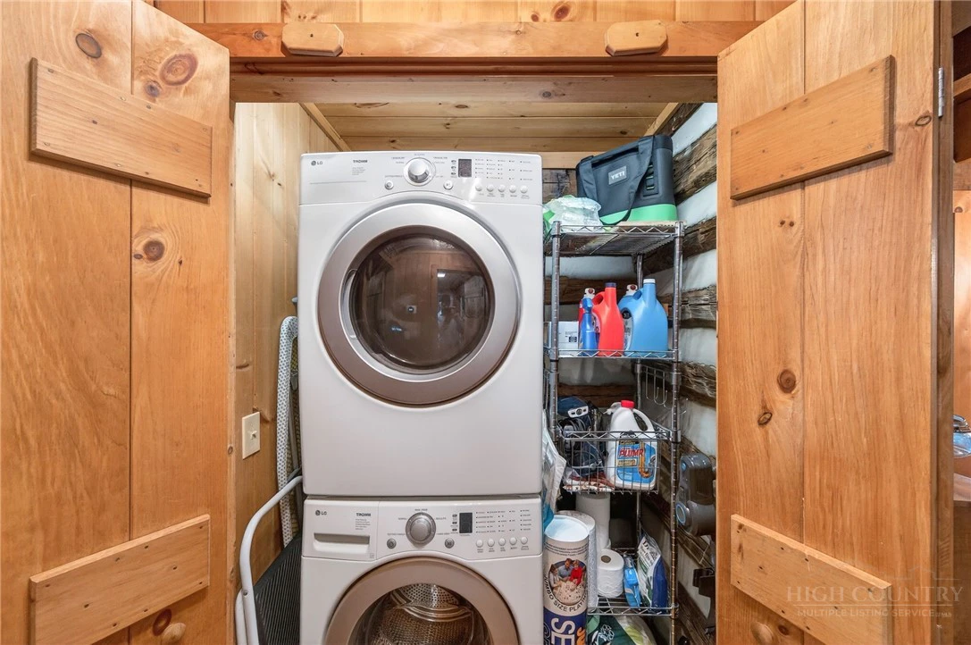 Image number 2 for the current listing