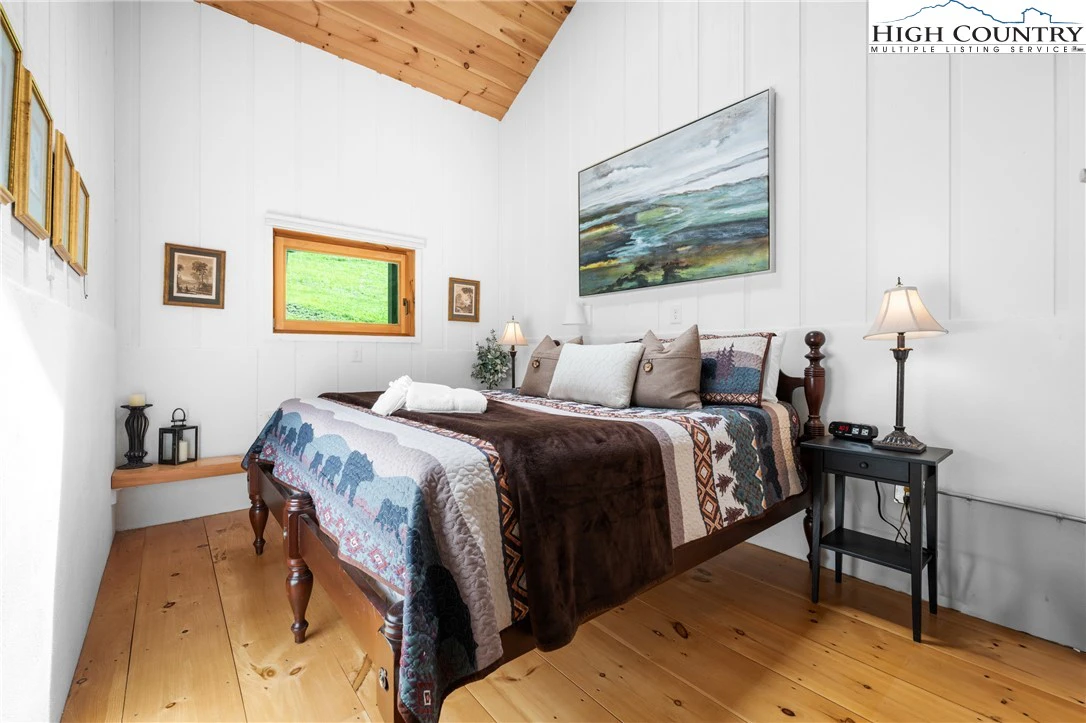 Image number 6 for the current listing
