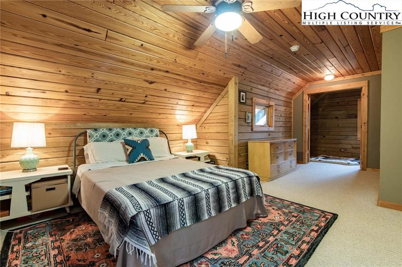 Image number 3 for the current listing