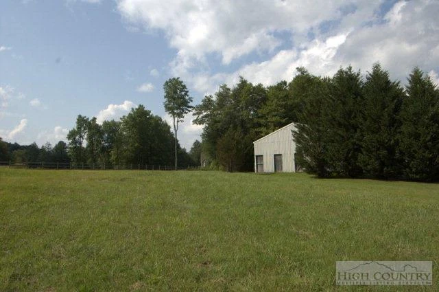 Image number 2 for the current listing