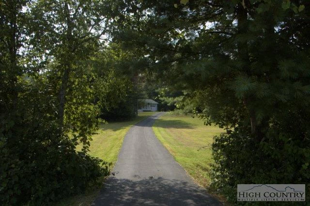 Image number 10 for the current listing